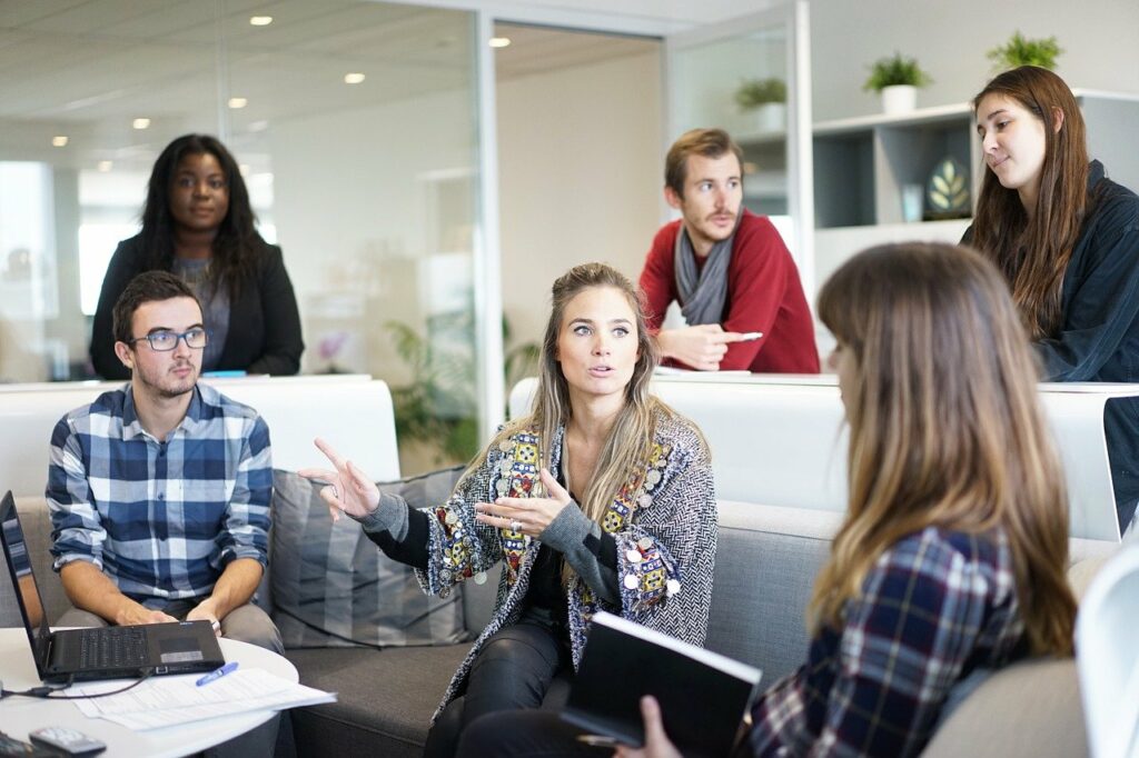 communication is important to achieve high performances in a team