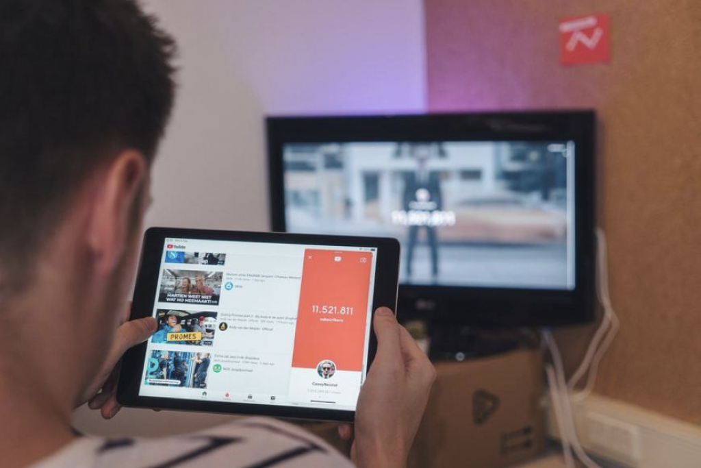 what is a youtube rank tracker